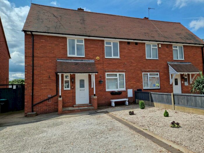 3 Bedroom Semi-Detached House To Rent In Chadburn Road, Mansfield, NG18