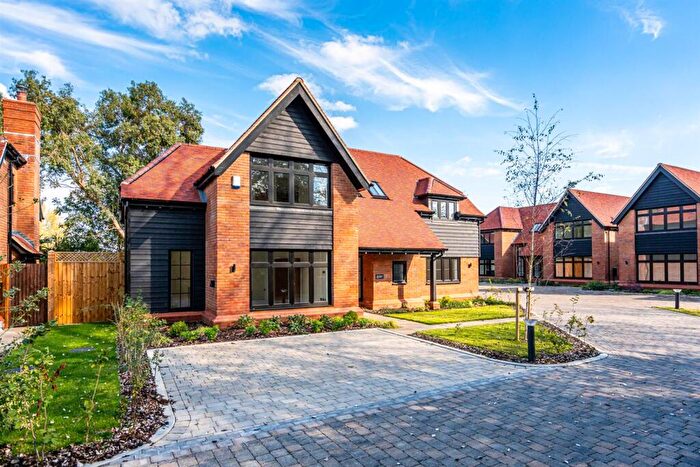 4 Bedroom House For Sale In Hawfinch House, Owlswick, Owlswick, HP27