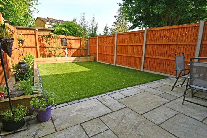 3 Bedroom Semi-Detached House For Sale In DeBurgh Close, Broxbourne, Hertfordshire, EN10