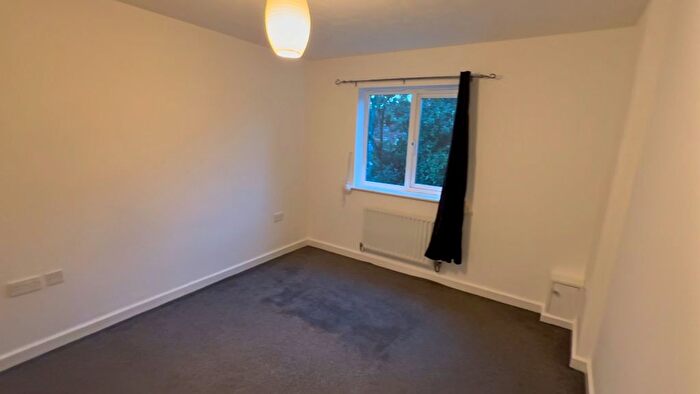 2 Bedroom Flat To Rent In Chester Road, Stretford, M32
