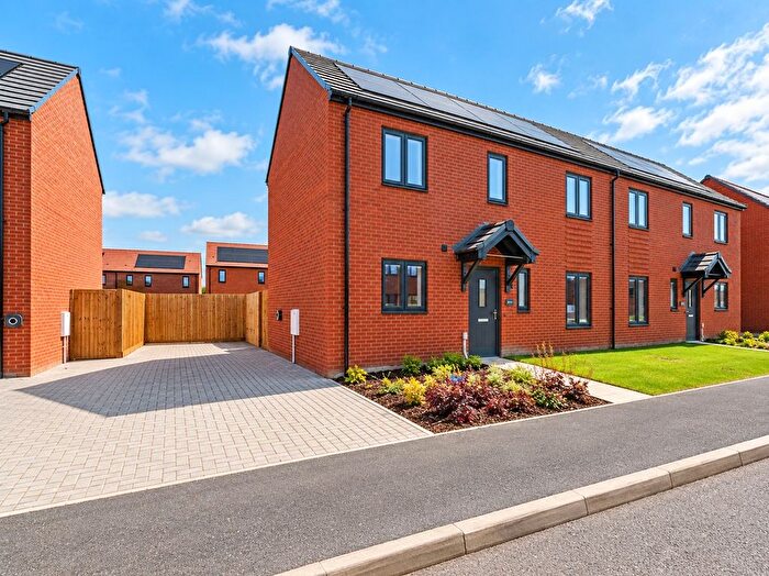3 Bedroom Semi-Detached House For Sale In Peacock Drive, Bradwell, Great Yarmouth, NR31