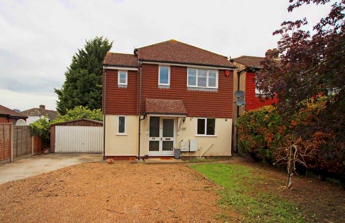 3 Bedroom Property To Rent In Alpine Avenue, Tolworth, Surbiton, KT5
