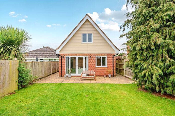 4 Bedroom House For Sale In Blandford Road, Sturminster Marshall, Wimborne, BH21