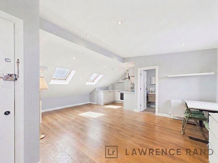 Flat To Rent In Field End Road, Pinner, HA5