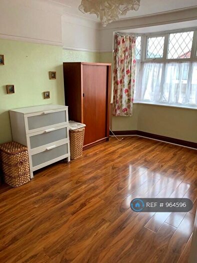 2 Bedroom Bungalow To Rent In Kelsie Way, Ilford, IG6