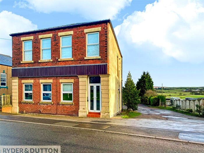 4 Bedroom Detached House For Sale In Castleton Road, Thornham, Royton, Oldham, OL2