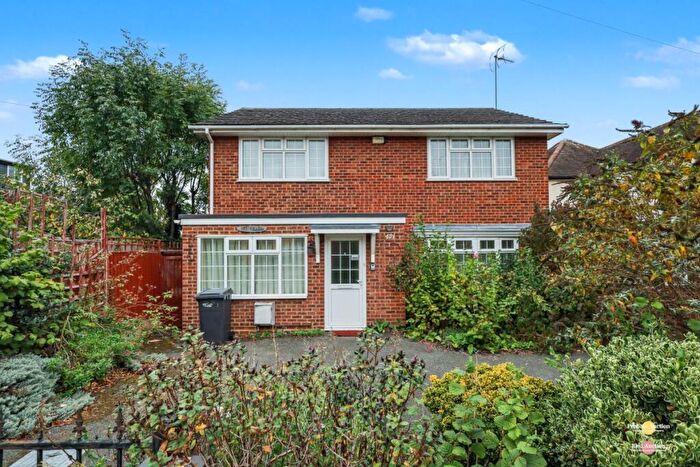 4 Bedroom Detached House For Sale In A Moulsham Drive, Chelmsford, Essex, CM2