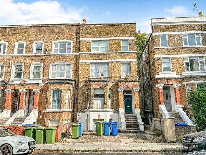 1 Bedroom Flat For Sale In Gautrey Road, London, SE15