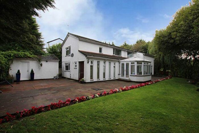 4 Bedroom Detached House For Sale In White Brow, Unsworth, Bury, BL9