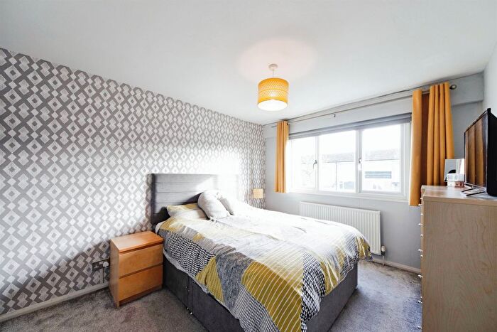 3 Bedroom Terraced House For Sale In Foredrove Lane, Solihull, B92