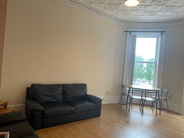 2 Bedroom Flat To Rent In Castle Street, Dundee, DD1