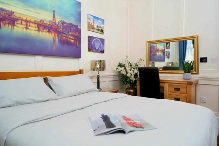 1 Bedroom Flat To Rent In Dean Street, London, W1D