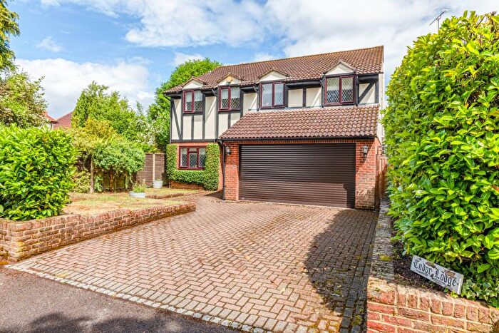 4 Bedroom Detached House For Sale In Aviary Road, Pyrford, Surrey, GU22