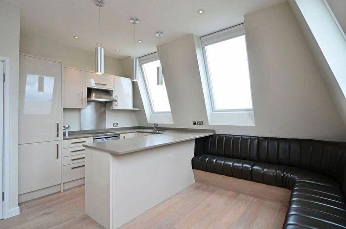 1 Bedroom Flat To Rent In Kingston Road, Wimbledon, SW19