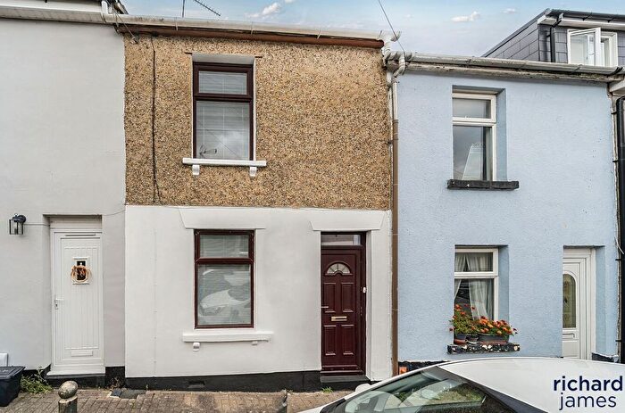 2 Bedroom Terraced House For Sale In King John Street, Old Town, Swindon, SN1