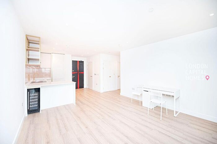 1 Bedroom Flat To Rent In Quay Walk, Wembley, HA0