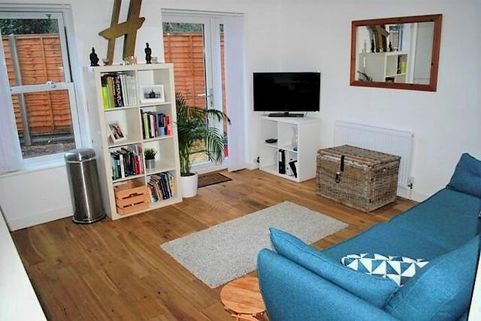 1 Bedroom Flat To Rent In Birstall Road, London N15