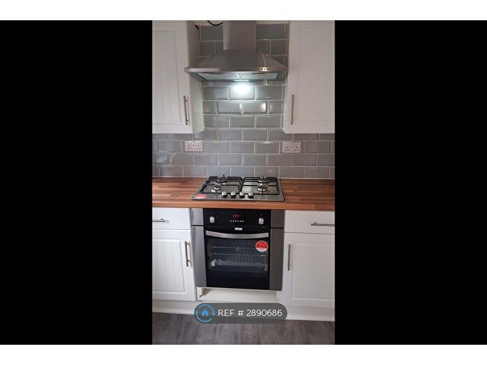 4 Bedroom End Of Terrace House To Rent In Frodsham Street, Hull, HU9