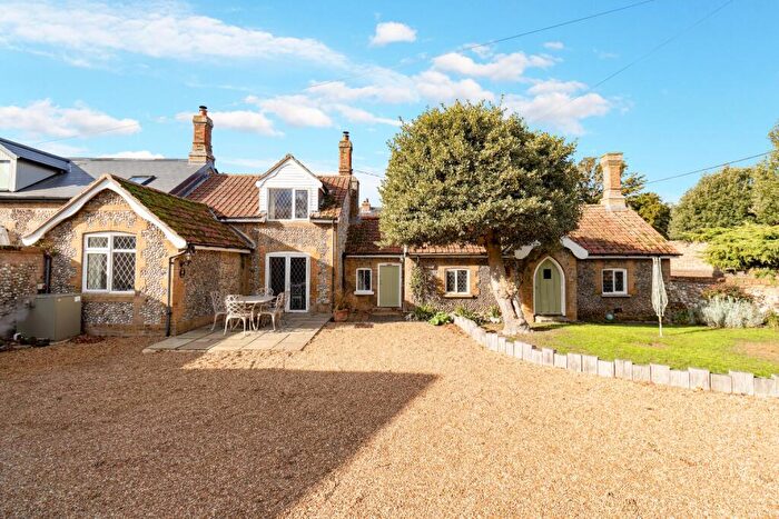 4 Bedroom Semi-Detached House To Rent In Main Road, Burnham Deepdale, PE31