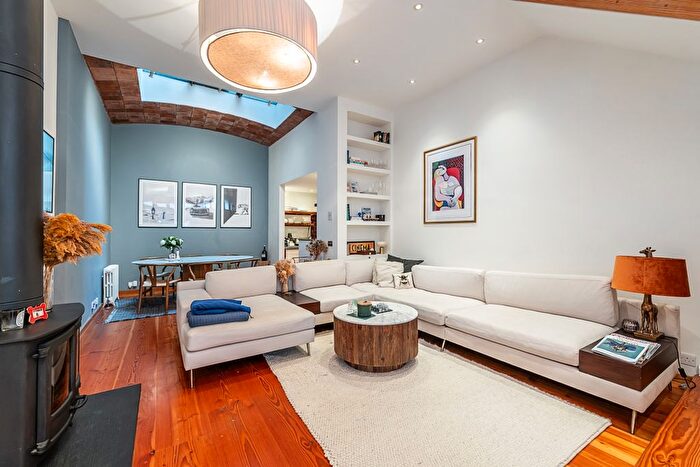 1 Bedroom Mews To Rent In Ennismore Gardens Mews, London, SW7