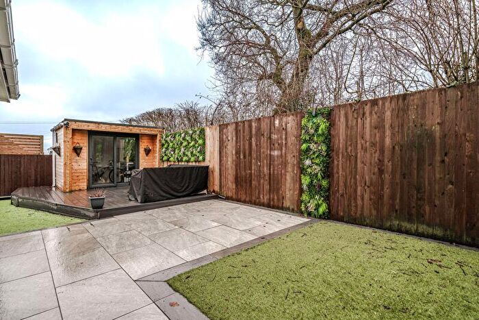 3 Bedroom Detached Bungalow For Sale In Lawton Close, Chorley, PR6