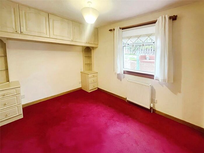 2 Bedroom Bungalow To Rent In Cowal Crescent, Glenrothes, Fife, KY6