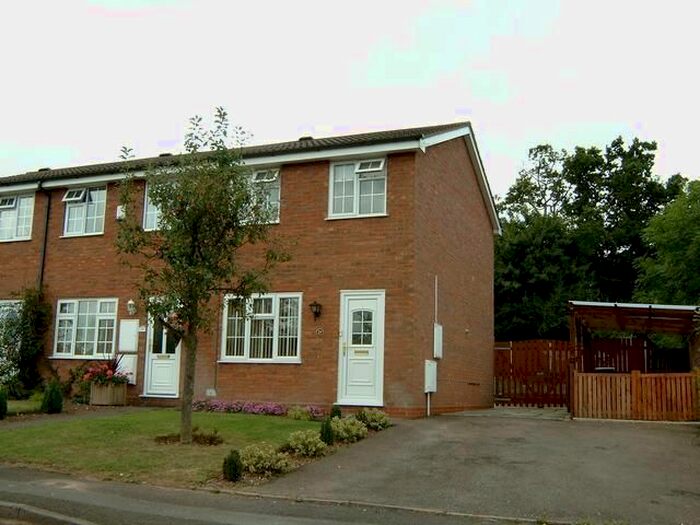 2 Bedroom Detached House To Rent In Stoneleigh Close, Oakenshaw, Redditch, B98
