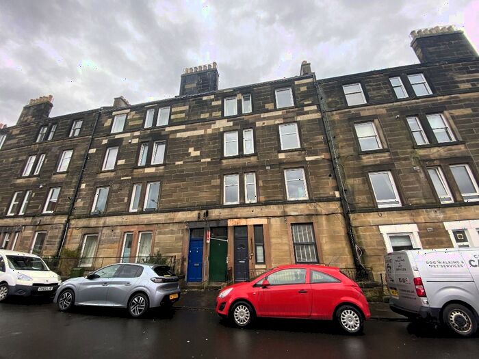 1 Bedroom Flat To Rent In Moat Street, Chesser, Edinburgh, EH14