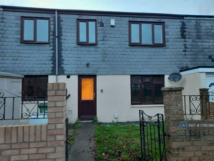 3 Bedroom Terraced House To Rent In Sultan Road, Portsmouth, PO2