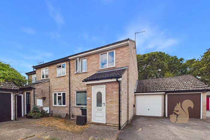 3 Bedroom Semi-Detached House For Sale In Holt Drive, Colchester, CO2
