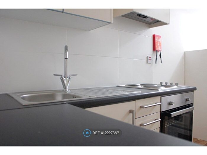 Studio To Rent In Kensington Olympia, London, W14