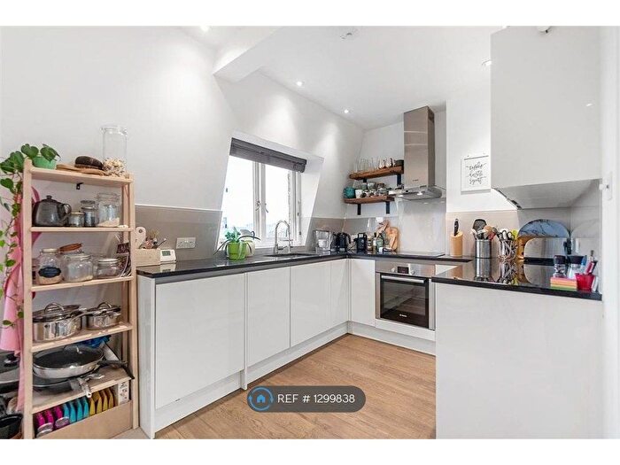 2 Bedroom Flat To Rent In St. Georges Drive, London, SW1V