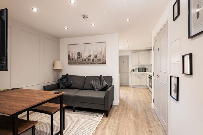 7 Bedroom Terraced House To Rent In Tennyson Road, Gillingham, ME7