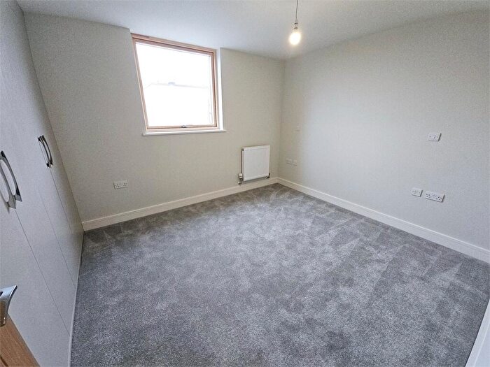 1 Bedroom Apartment For Sale In The Broadway, Leigh On Sea, Leigh On Sea, SS9