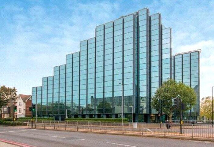 Apartment To Rent In Barclay Road, Croydon, CR0