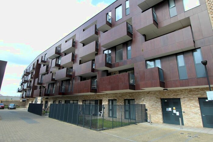 2 Bedroom Flat To Rent In Alpine Road, London, NW9