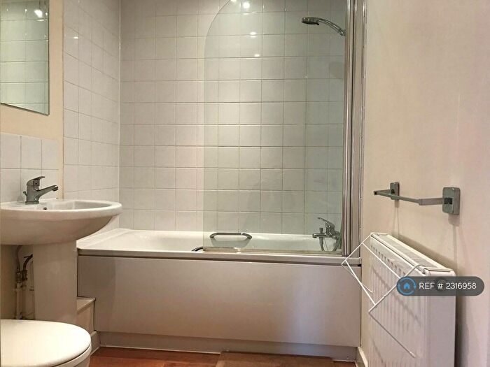 1 Bedroom Flat To Rent In Conel Court, Bournemouth, BH9