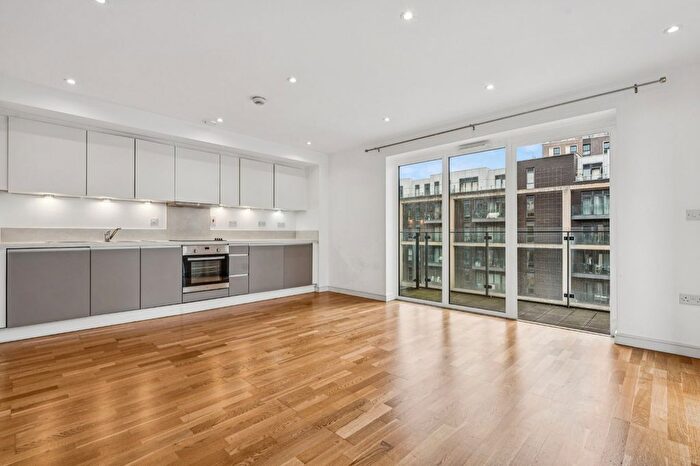 2 Bedroom Flat To Rent In Enterprise Way, Wandsworth, SW18