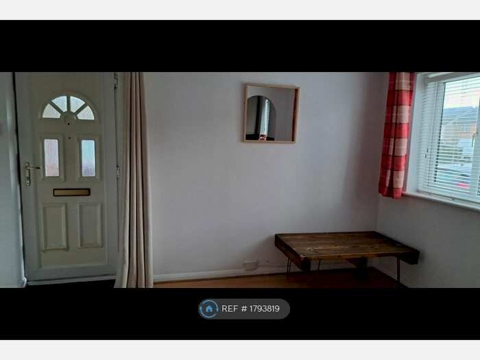 1 Bedroom Terraced House To Rent In Banks Road, Borehamwood, WD6