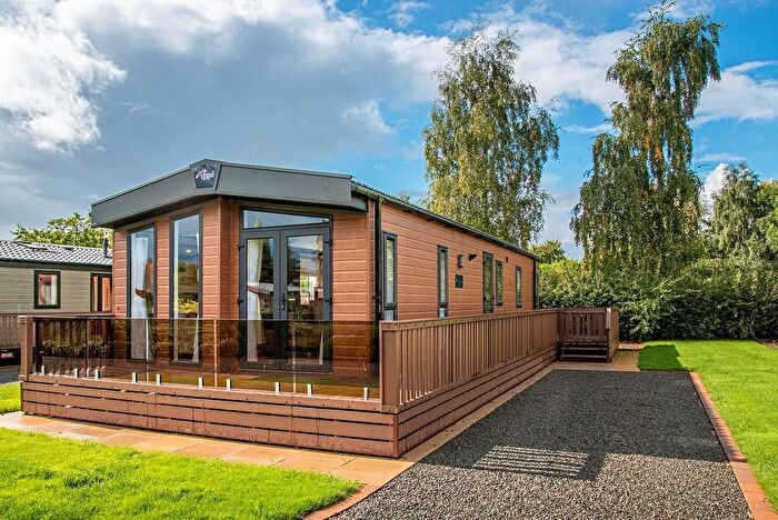 2 Bedroom Lodge For Sale In Malton Road, Pickering, YO18