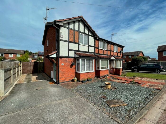 2 Bedroom House To Rent In Shakespeare Close, NG4