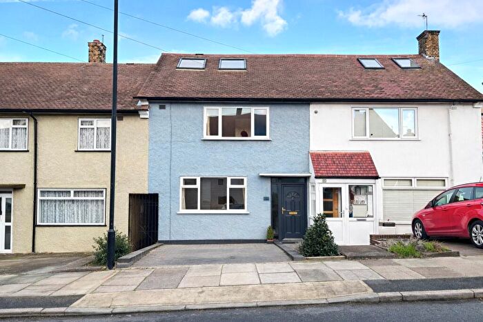 3 Bedroom Terraced House For Sale In Holburne Road, London, SE3