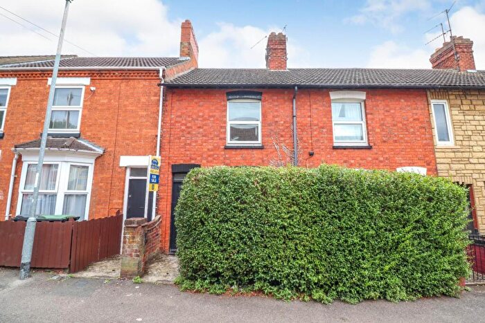 2 Bedroom Terraced House For Sale In Queen Street, Rushden, NN10
