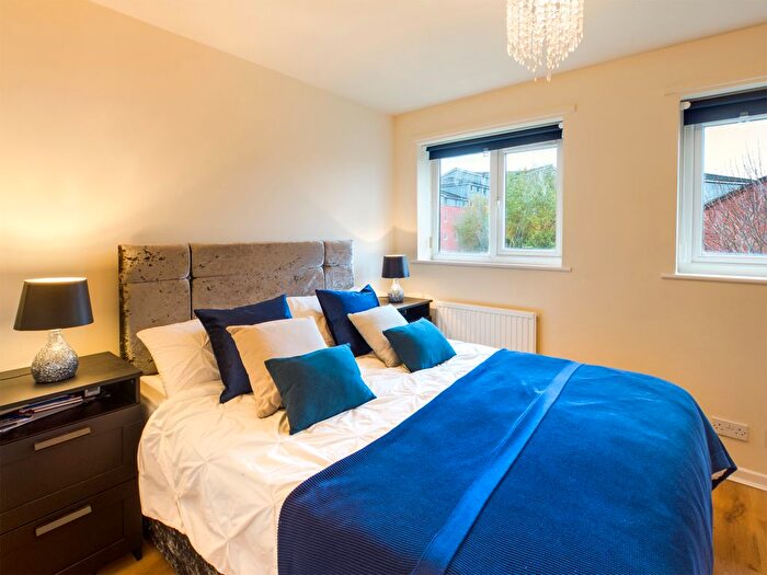 1 Bedroom Terraced House To Rent In Lloyd Mansions, Salford, M6