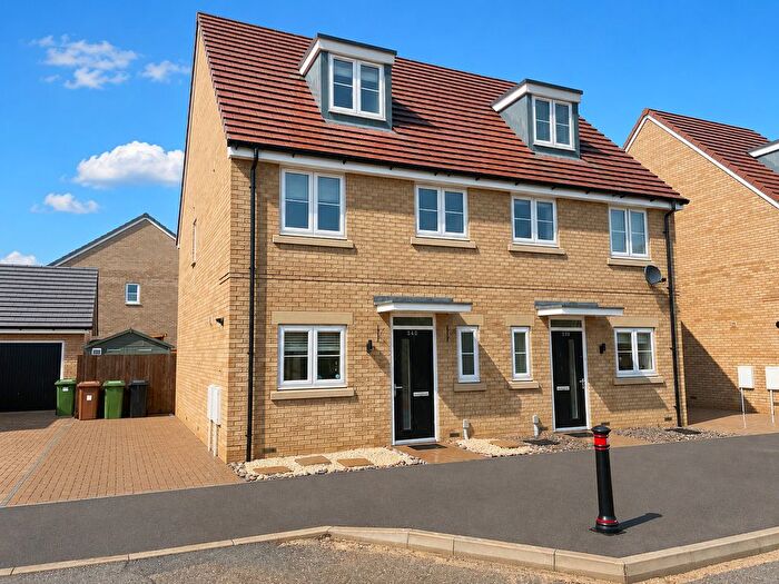 3 Bedroom Semi Detached House To Rent In Four Chimneys Crescent, Peterborough, PE7