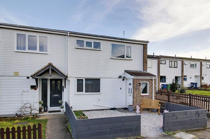 3 Bedroom Semi-Detached House For Sale In Howitts Gardens, Eynesbury, PE19