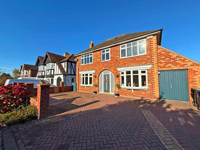 5 Bedroom Detached House For Sale In The Close, Newby, Scarborough, YO12
