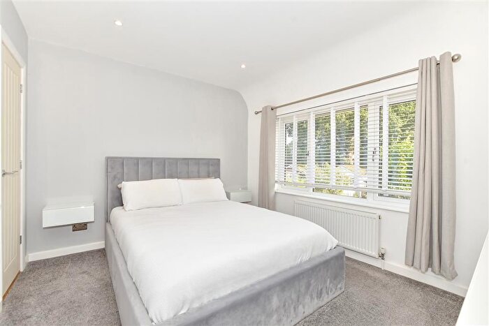 3 Bedroom End Of Terrace House For Sale In Battens Way, Havant, Hampshire, PO9