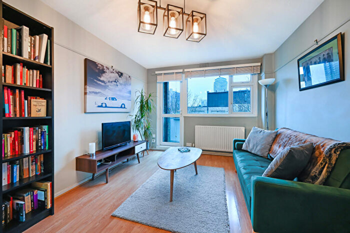 1 Bedroom Flat To Rent In Meecham Court, SW11