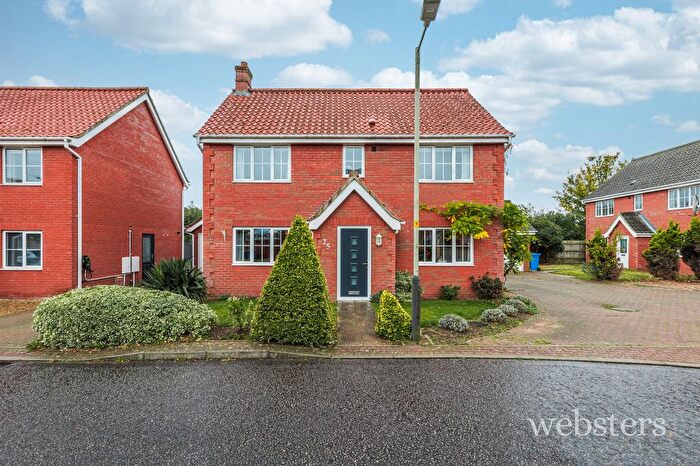 4 Bedroom Detached House For Sale In Mardle Street, Norwich, NR5